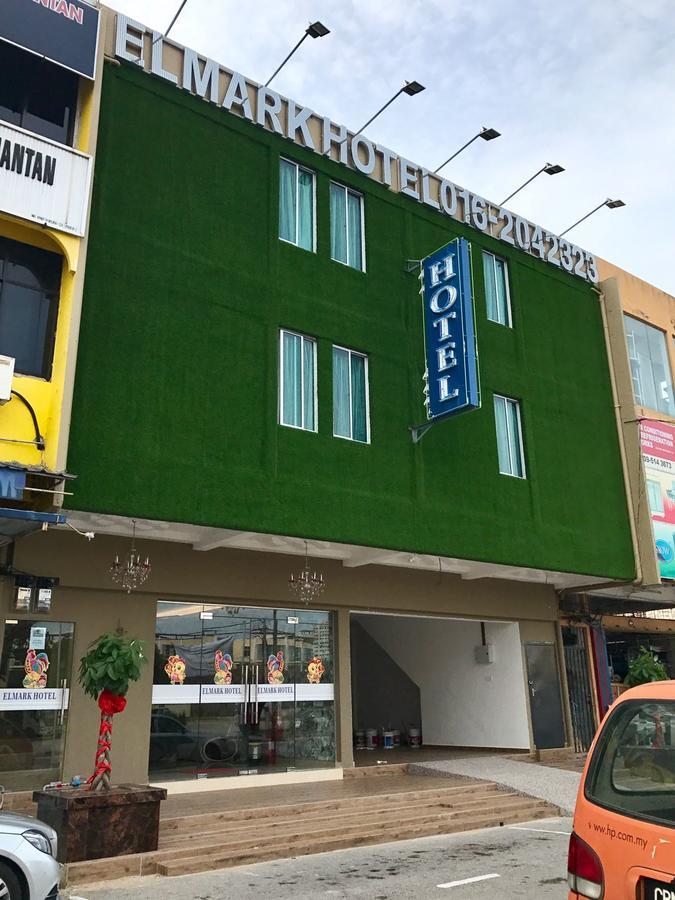 Elmark Hotel Kuantan Bagian luar foto