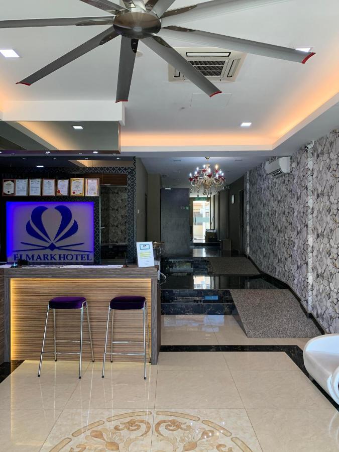 Elmark Hotel Kuantan Bagian luar foto
